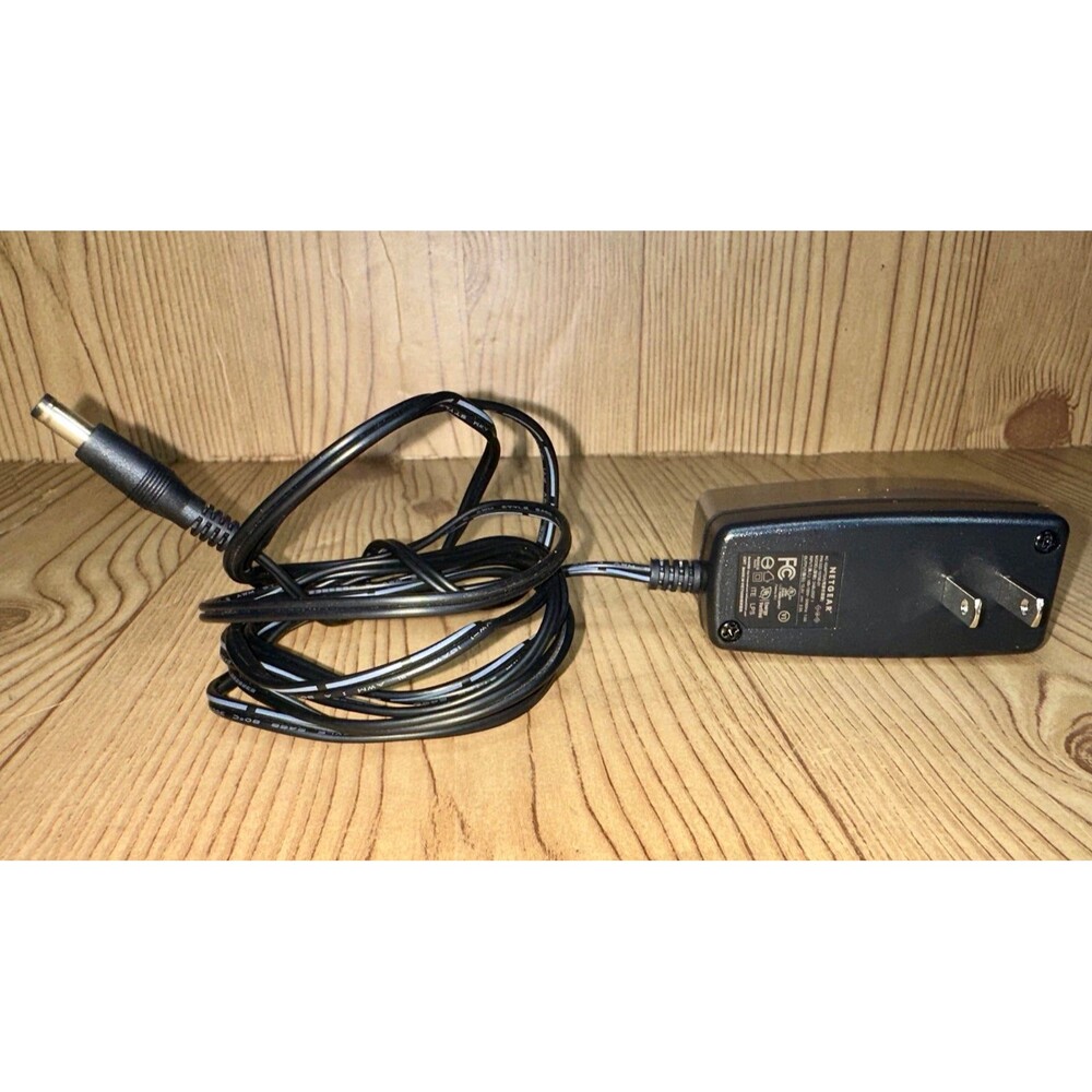 Netgear Nighthawk R6700v3 AC1750 Smart WiFi Router - Picture 4 of 4